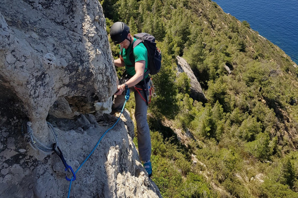 Escalade grande voie à la journée.