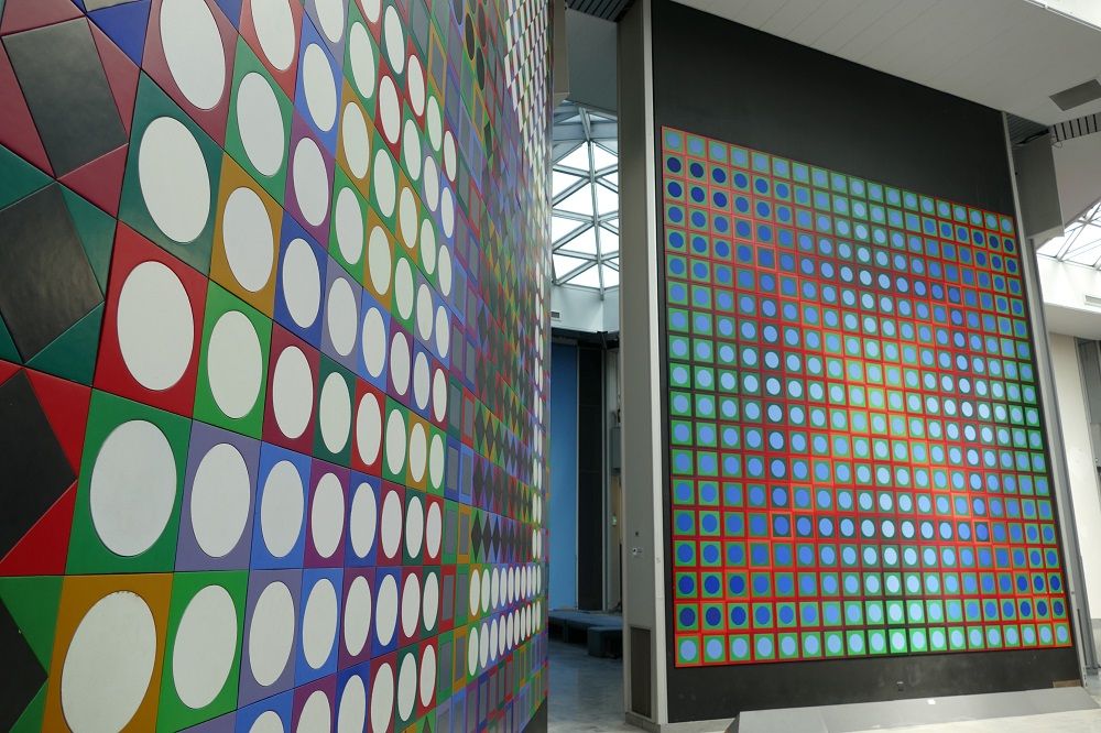 LES OEUVRES INÉDITES DE VASARELY PLASTICIEN