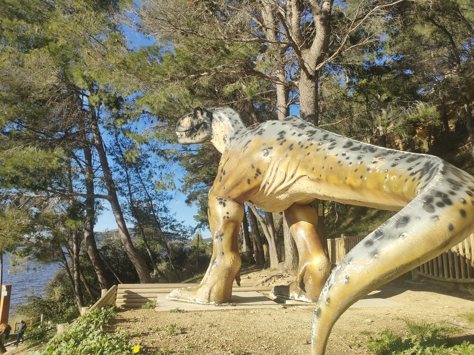 Dinosaur'Istres : une balade jurassique à vivre en famille en Provence