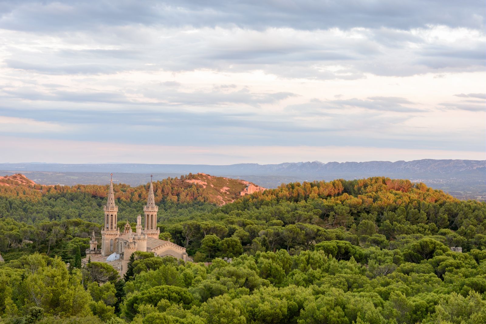 Massifs fermés ? On vous souffle de belles idées de balades en Provence